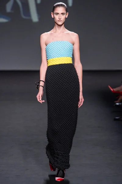 Look 11